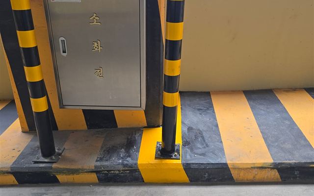 볼라드·카스토퍼·주차라인 시공 사진